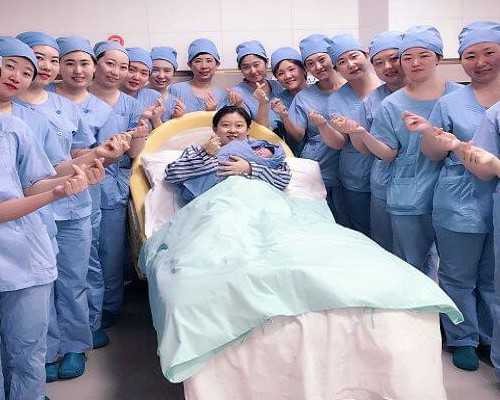 广东哪里可以做第三代代生包成功总费用，大概价格是多少！